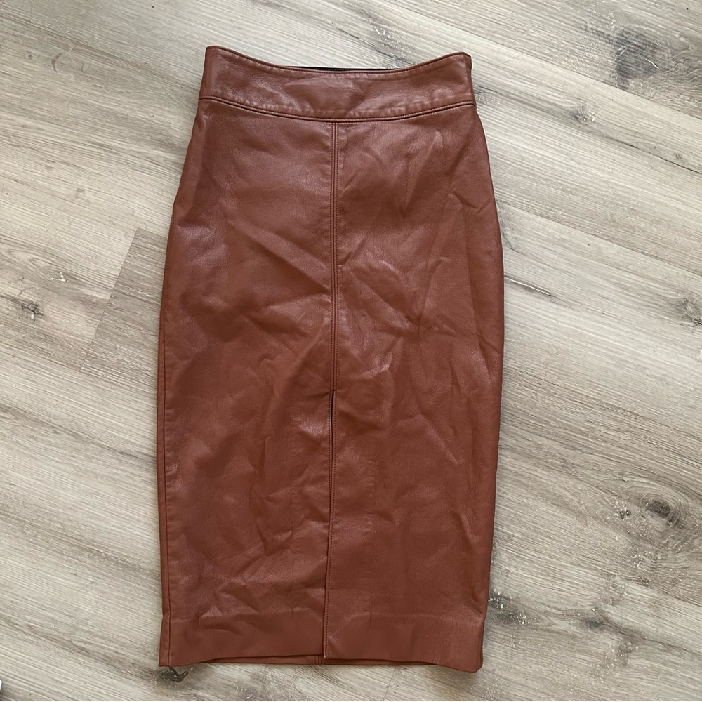 Aritzia skirt